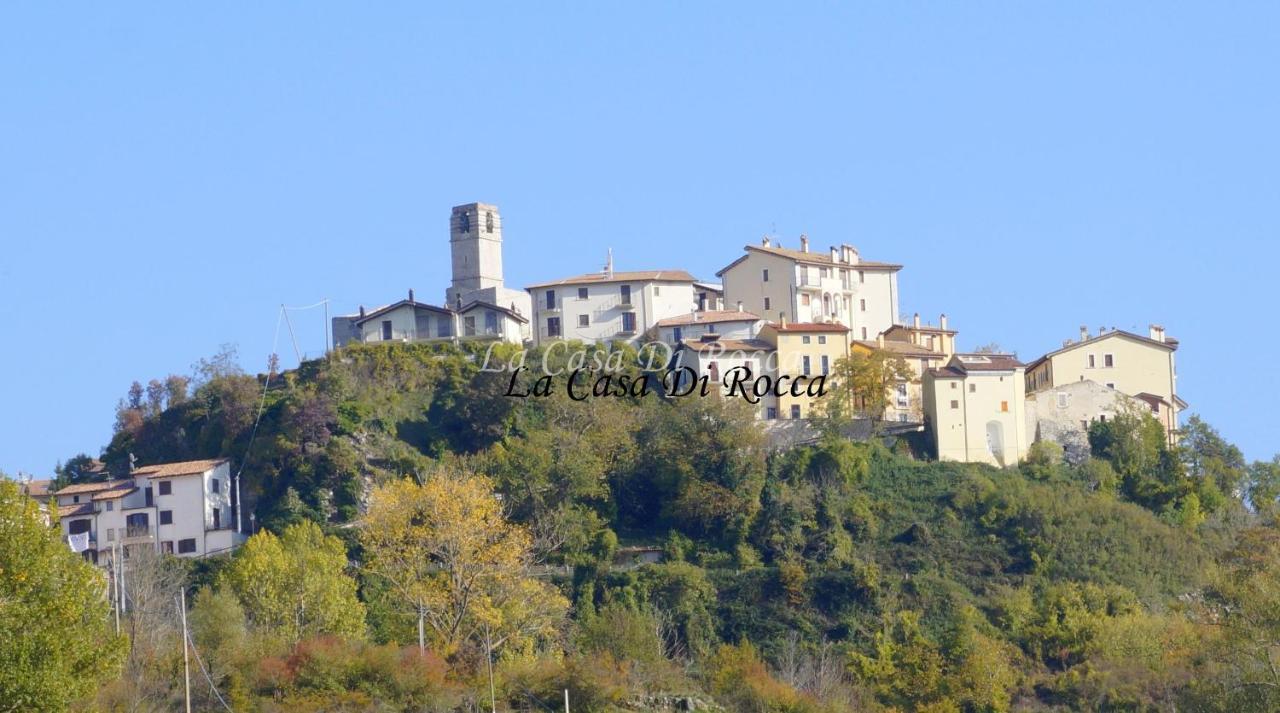 Апартаменты La Casa Di Rocca Кастель-ди-Сангро Экстерьер фото